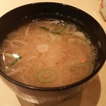 歩寿司　分家　多聞 - 海老の頭の味噌汁。