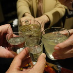 Nigiriyasushi Fujino - 乾杯画像で判明、冷酒逝っちゃってます。