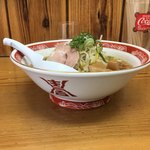 担々麺 雷伝 - 赤と白の丼が古さを感じさせない
オシャレよね