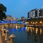 RED HOUSE SEAFOOD - 店の前から