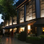 RED HOUSE SEAFOOD - 夕暮れの外観