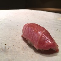 鮨 久いち - 鮪 中とろ握り