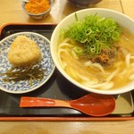 因幡うどん - 肉うどんとかしわ飯にぎり(2)