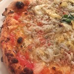 PIZZA BORSA - コルニーチェがこんがり焼けて美味しそうです