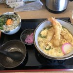 宮屋 - 天とじうどん800円とじゃこご飯300円