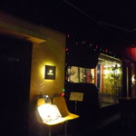 青山ガパオ食堂 - とってもお洒落な外観なのです★思わず入りたくなってしまいます(笑)