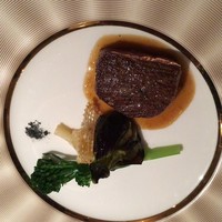 箱根フォンテーヌ・ブロー仙石亭 - 牛ヒレ。
                んん...肉食人としては...