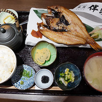 高級ブランド干物 『銀座伴助』 銀座本店 - のどぐろ干物定食