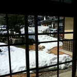 しげじろう - 縁側から庭をパチリ