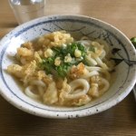 うどんの一平 - 天かす多すぎない？
      いえ、丁度いいんです(・ω・)
      コレが美味いっ！