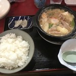 Mampuku - ホルモン鍋定食（850円）