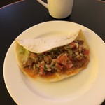 メキシコレストラン トルタコス - 持ち帰り用にしてホテルで食べた ソフト生地のチポプエルポ アリーナ