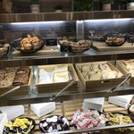 Waves Buffet Restaurant - 