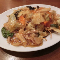 全家福 新館 - かた焼きそば950円