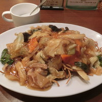 全家福 新館 - かた焼きそば950円