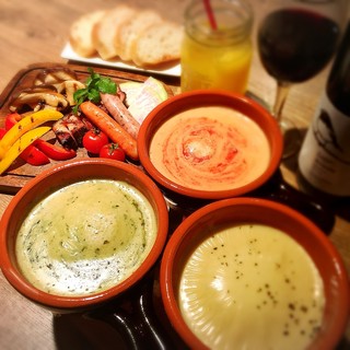 バケット食べ放題 女子会コース 2ドリンク付き 自然派グリルバル 原宿hutte 原宿 バル バール 食べログ