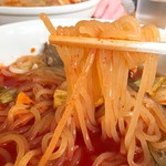 平壌冷麺食道園 - 麺リフト