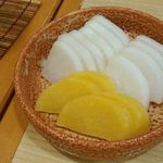 とんかつ　若葉 - お新香