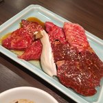 肉とスープのおいしい店 肉の匠 吉杉 - 本日三種盛り1080円