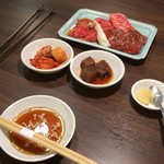 肉とスープのおいしい店 肉の匠 吉杉 - 三種盛り1080円