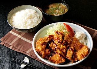 Kushikatsu Dengana - ジャンボチキンカツ定食