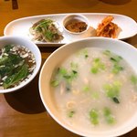 【2018年01月】週代わりランチの「蒸し鶏の中華粥」＠780円。