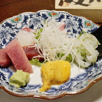 ぎおん 阪川 - お刺身の5点盛り　鮪　鯛　ハマチ　イカ　雲丹