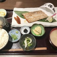 高級ブランド干物 『銀座伴助』 銀座本店 - 太刀魚 干物定食1480円