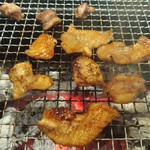 炭焼地鶏 山蔵 - 皮（タレ）