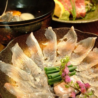 武の助 - 料理写真:旬の白身うす造り