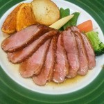 BISTRO CHAUD LAPIN - 鴨です。定番のオレンジソース♪
