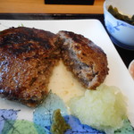 炭火焼 お食事処 おかん - ジュワっと肉汁が