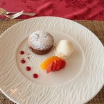 洋食レストラン プロスパー - デザート　フォンダンショコラ　アイスクリーム添え