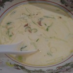 ミッドナイトヌードル ジャカルタラーメン  - ミルキーなスープ