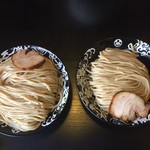 麺屋 たけ井 - 左（大）右（並）