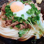 情熱うどん 讃州 - 柔らかく美味しい肉でした。