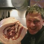 カサレッチョ - お茶目なオーナー、ファブリッチョとポルケッタ仕込み