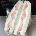サンドイッチハウス メルヘン - 白いちご生クリーム