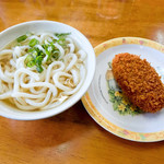 野口うどん - かけうどんとコロッケ