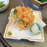 かごの屋 - 桜海老のかき揚げ