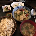 日ごろ - セロリとピーマン、高野豆腐の炒め物定食