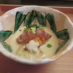 日本料理 きた川 - 自家製胡麻豆腐　油通し車海老　筍天ぷら　根室雲丹