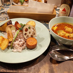 スープカレーとプリンの店 パッション - 煮込みチキンスープカレー