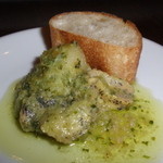 生つぶ貝と練馬産じゃがいものオーブン焼き　にんにくバター風味