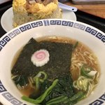 ラーメン処 よなかそば - おともラーメン側からパチリ