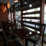 パティスリー ラプラス - ティールームコーナー店内