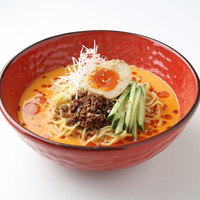 〈濃厚〉担々麺 1078円 ハーフ858円