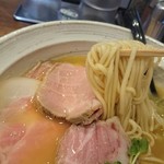 麺屋NOROMA - 麺アップ