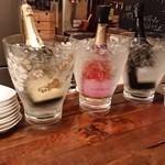 ラトリエ・ドゥ・ヴィーブル - 泡達