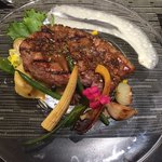 グラマラス・クロス - 豚肉グリル